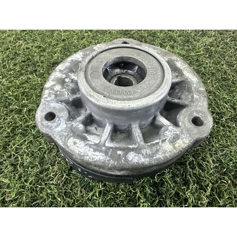 Опора стойки (подвеска) BMW X3 F25 2013 2.0 33506787178