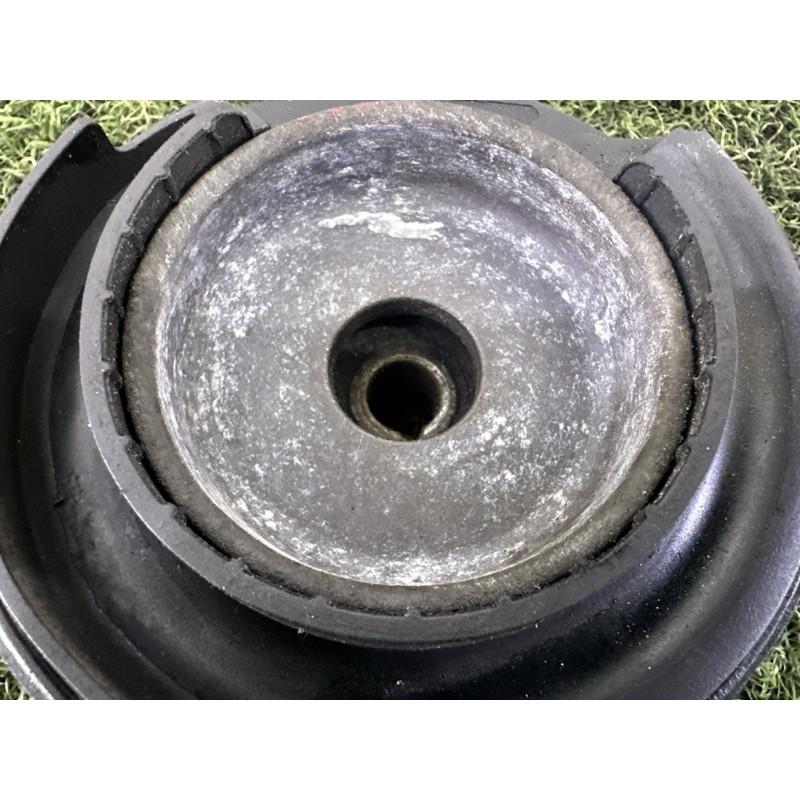 Опора стойки (подвеска) BMW X3 F25 2013 2.0 33506787178