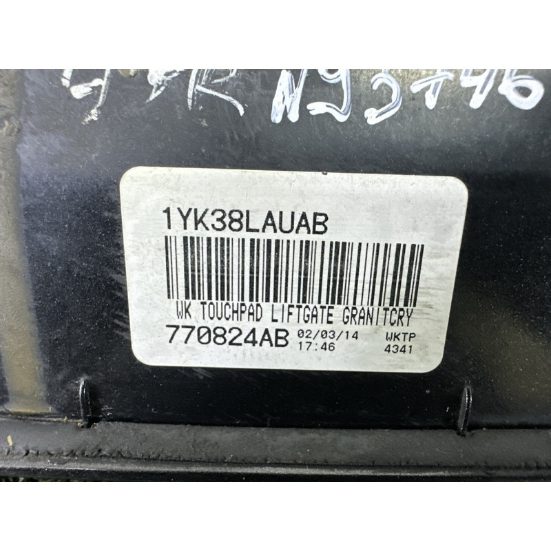 Ручка багажника (кузов и элементы) Jeep Grand Cherokee WK2 2014 3.0 Diesel EXF 1YK38LAUAA