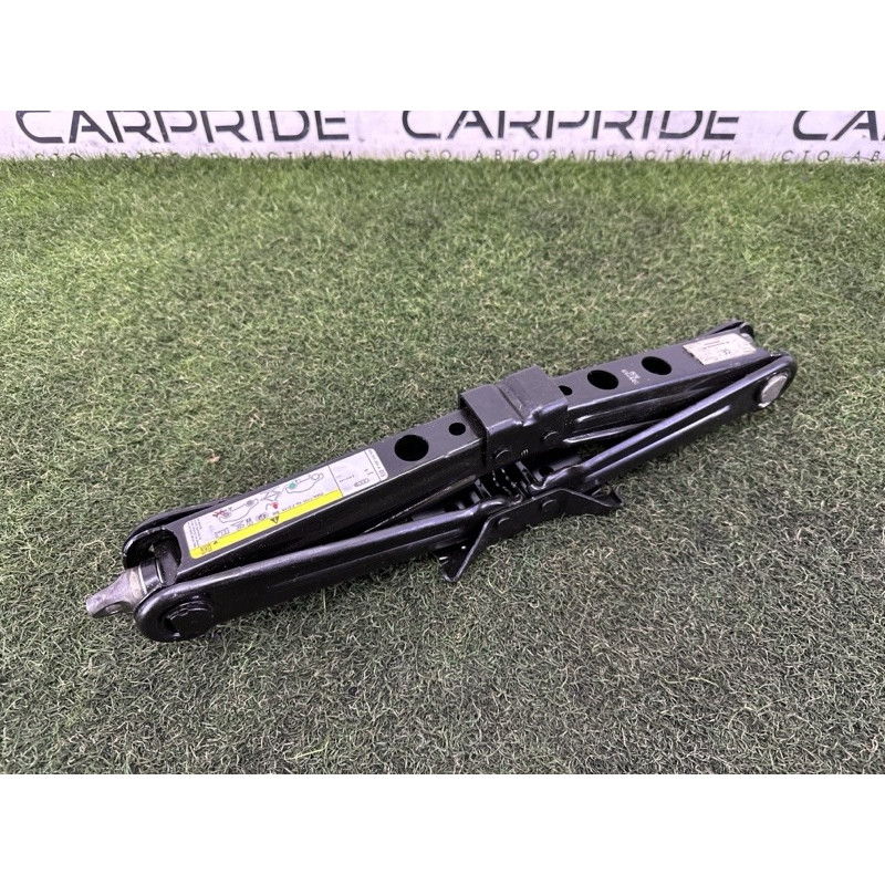 Домкрат (аксессуары) AUDI Q5 FY 2020 2.0 DJYA 80A011031A