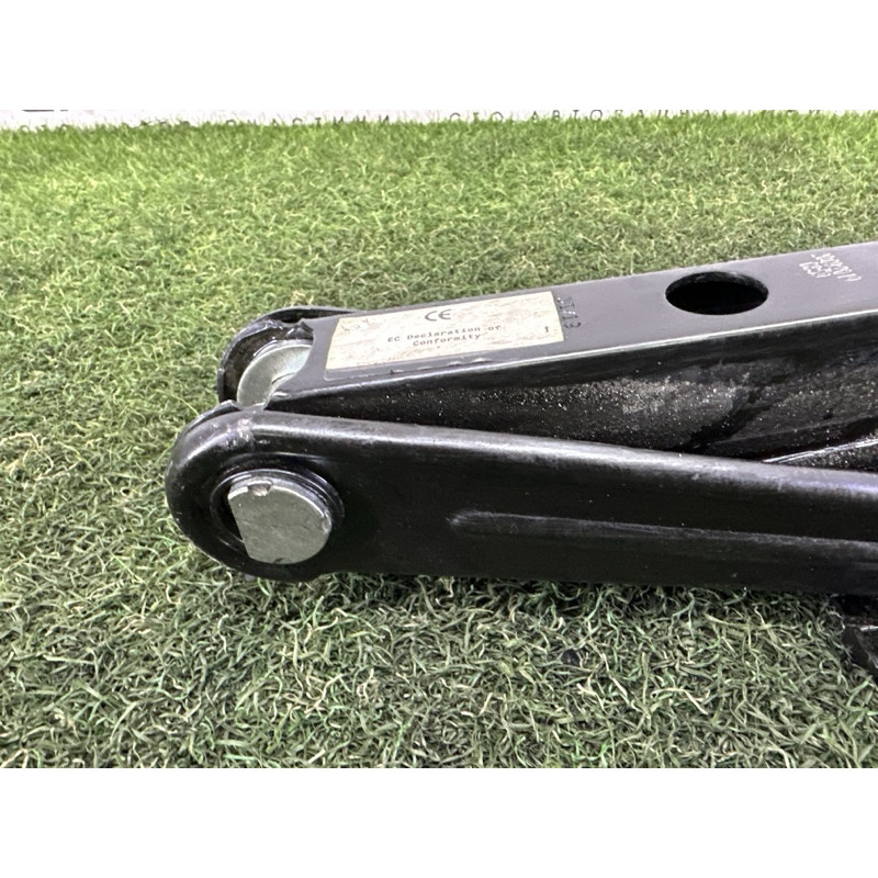 Домкрат (аксессуары) AUDI Q5 FY 2020 2.0 DJYA 80A011031A