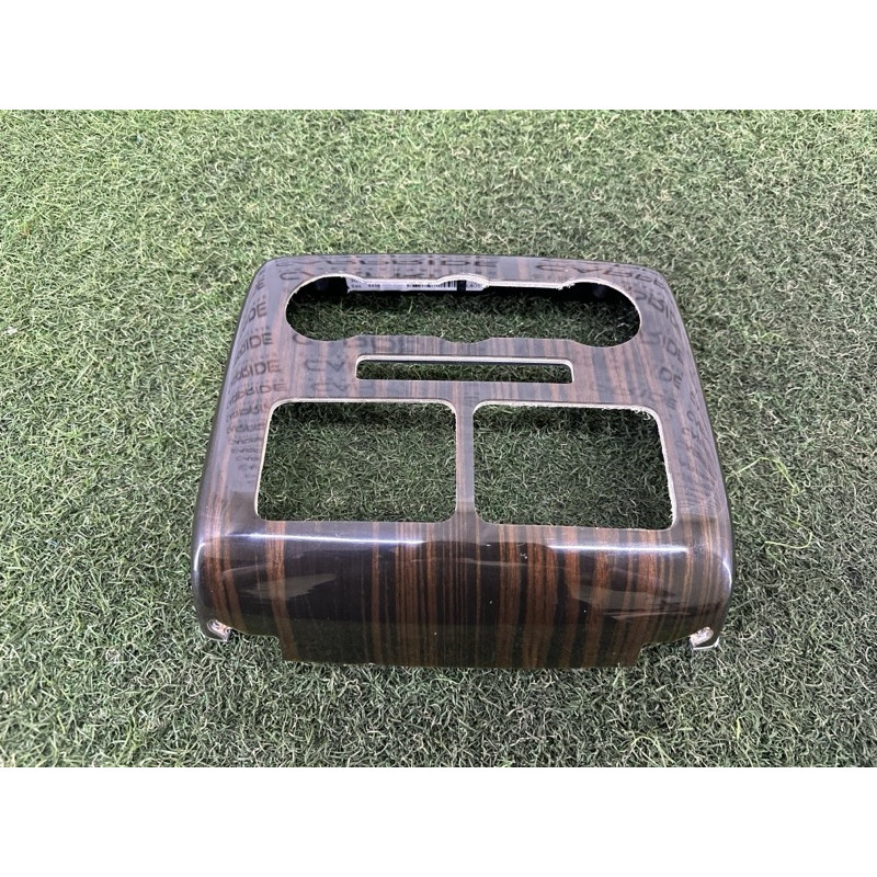 Декоративная накладка центральной консоли (салон) LAND ROVER Range Rover L405 2014 5.0 LR052219