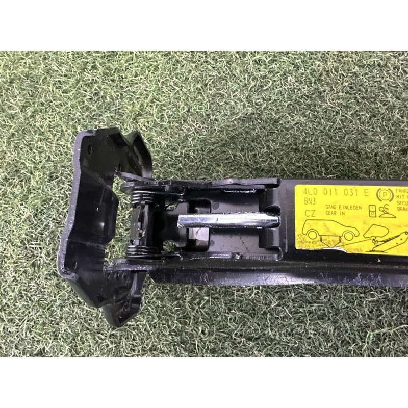 Домкрат (аксесуари) AUDI Q7 4L 2015 3.0 CNRB 4L0011031E