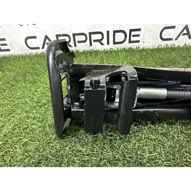 Домкрат (аксесуари) AUDI Q7 4L 2015 3.0 CNRB 4L0011031E