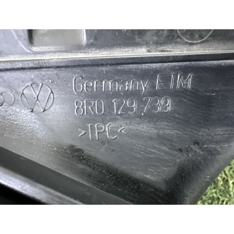 Патрубок воздушного фильтра (впускная система) AUDI Q5 8R 2012 3.2 8R0129739