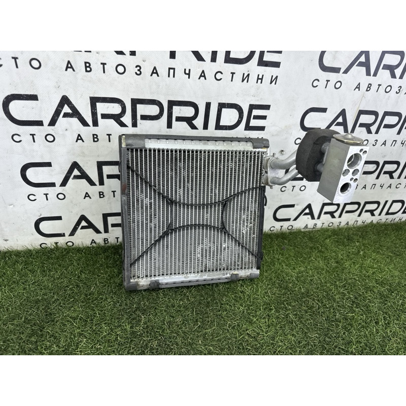 Випаровувач кондиціонера (обігрів та кондиціювання) BMW X1 F48 2018 2.0 64116827060