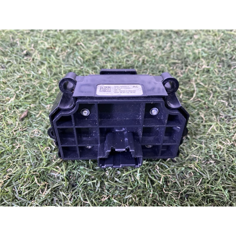 Кнопка стоянкового гальма (электрика / кнопки) LAND ROVER Range Rover L405 2014 5.0 LR034827