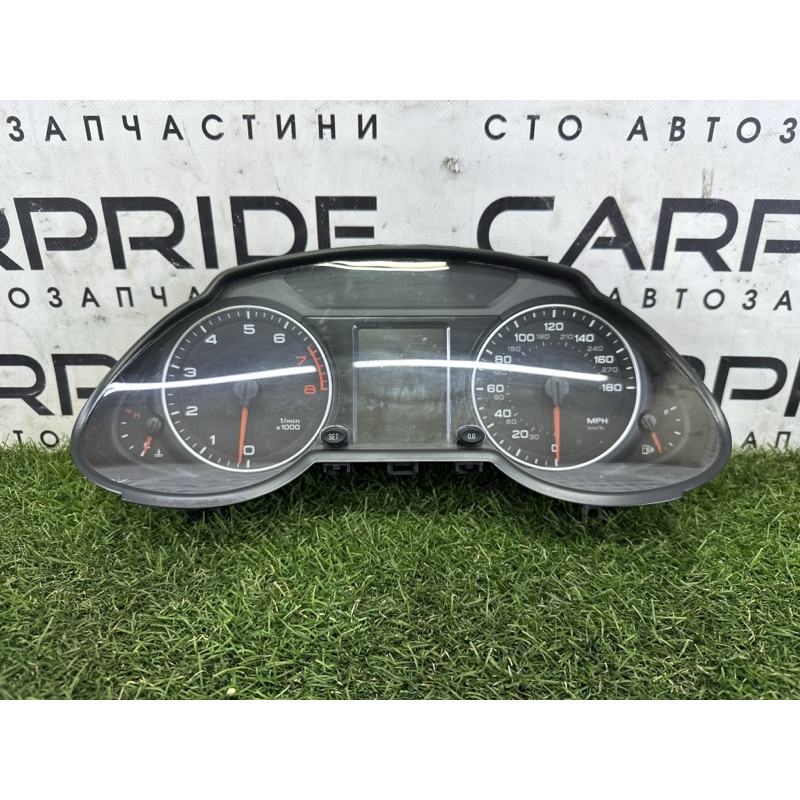 Панель приборов (салон) AUDI Q5 8R 2012 3.2 8R0920981G