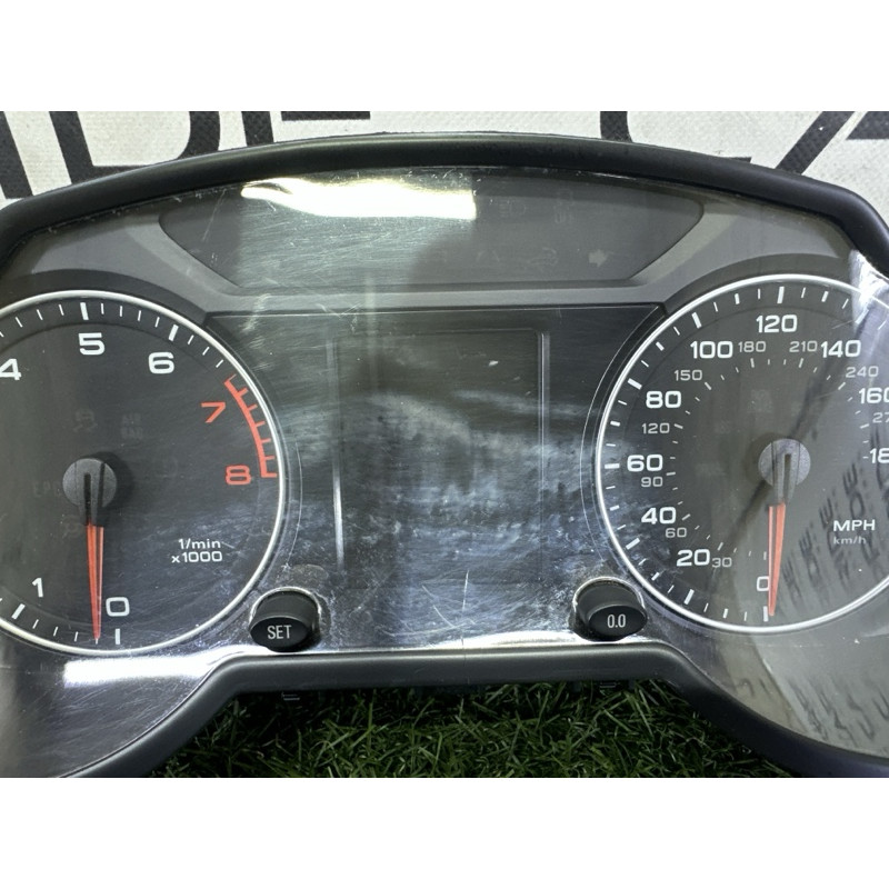 Панель приборов (салон) AUDI Q5 8R 2012 3.2 8R0920981G