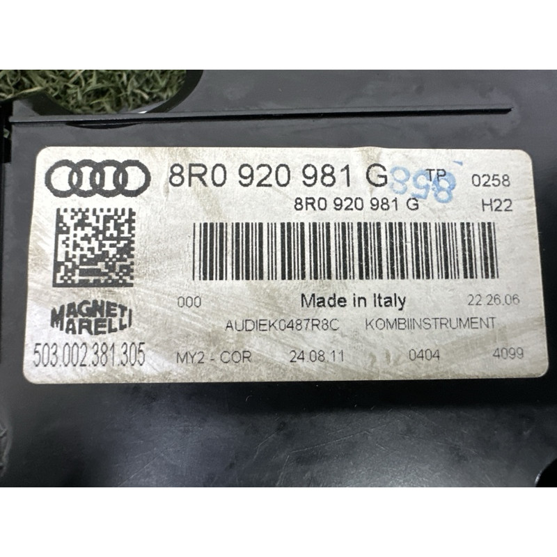 Панель приборов (салон) AUDI Q5 8R 2012 3.2 8R0920981G