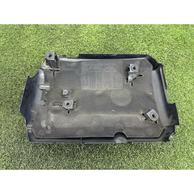 Декоративна кришка двигуна (двигун та елементи) AUDI A3 8V 2015 1.8 06K103925K