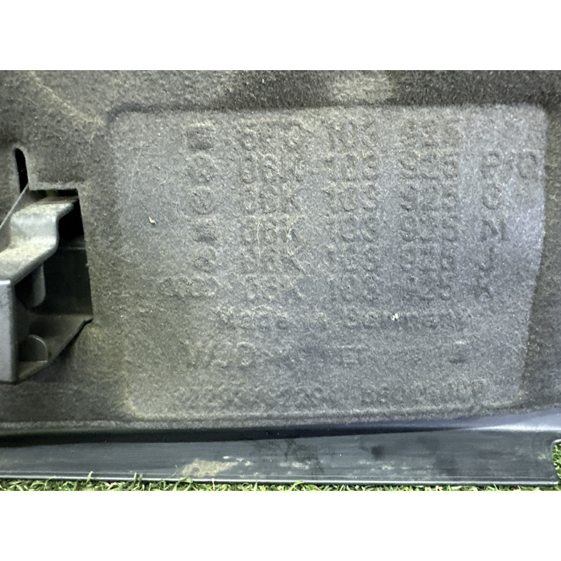 Декоративна кришка двигуна (двигун та елементи) AUDI A3 8V 2015 1.8 06K103925K