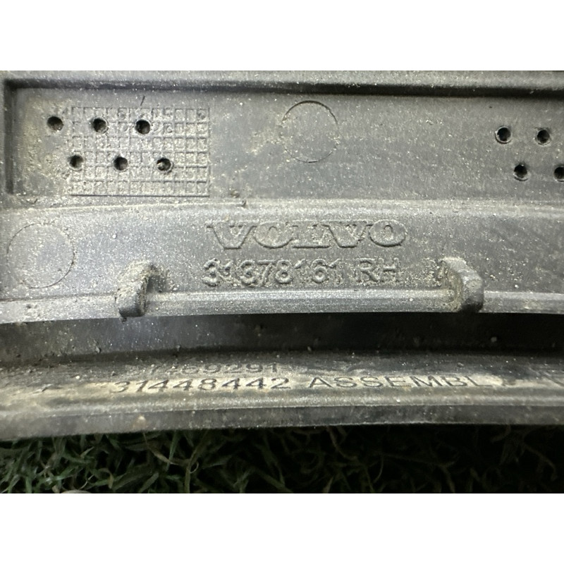 Накладка на крыло (кузов и элементы) Volvo XC90 T6 2016 2.0 39849975