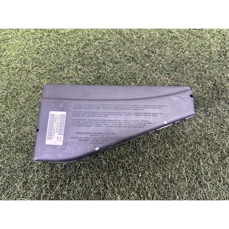 Airbag сидения (airbag / безопасность) Jeep Grand Cherokee WK2 2014 5.7 HEMi 68109990AB