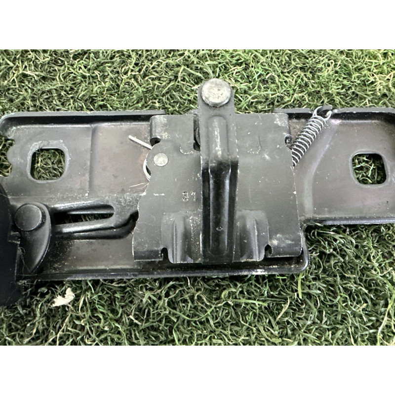 Привод двери багажника (электрика) AUDI Q5 8R 2012 3.2 4F9827383E