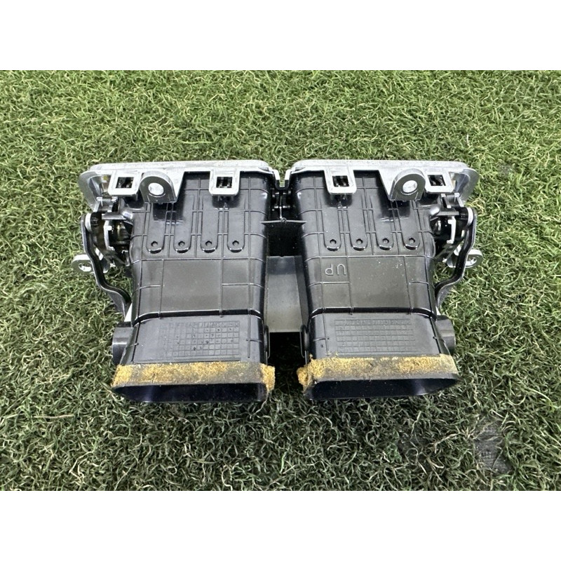 Дефлектор воздуховода (салон) LAND ROVER Range Rover L405 2014 5.0 LR048782