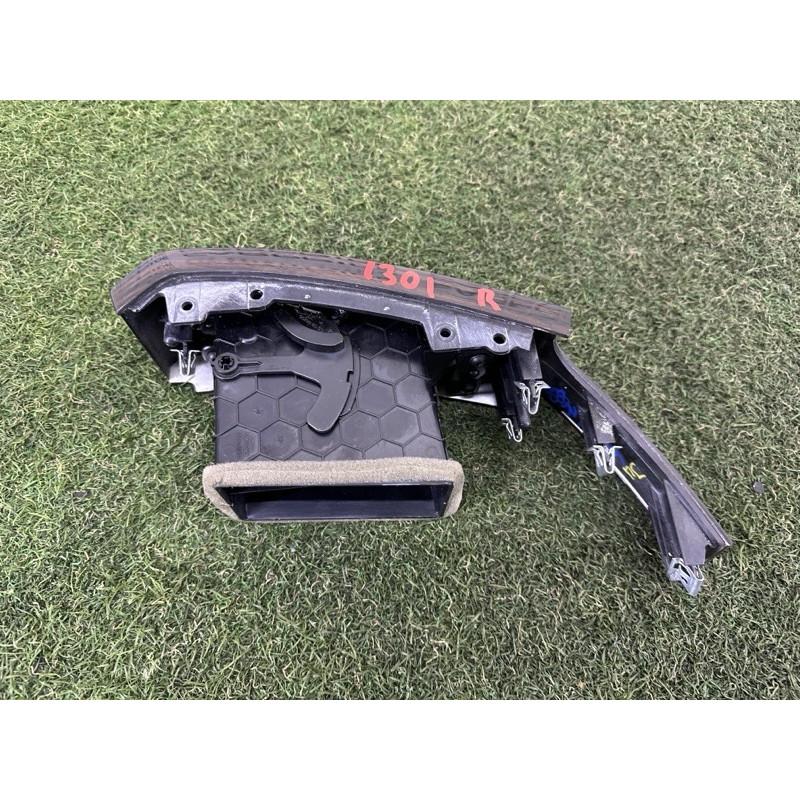 Декоративная накладка торпедо (салон) LAND ROVER Range Rover L405 2014 5.0 LR034978