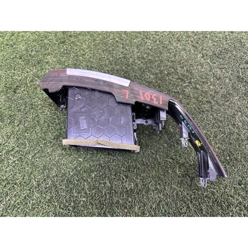 Декоративная накладка торпедо (салон) LAND ROVER Range Rover L405 2014 5.0 LR034987