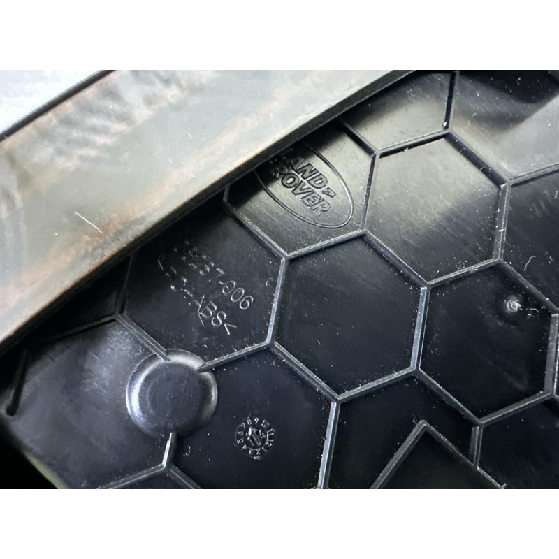Декоративная накладка торпедо (салон) LAND ROVER Range Rover L405 2014 5.0 LR034987