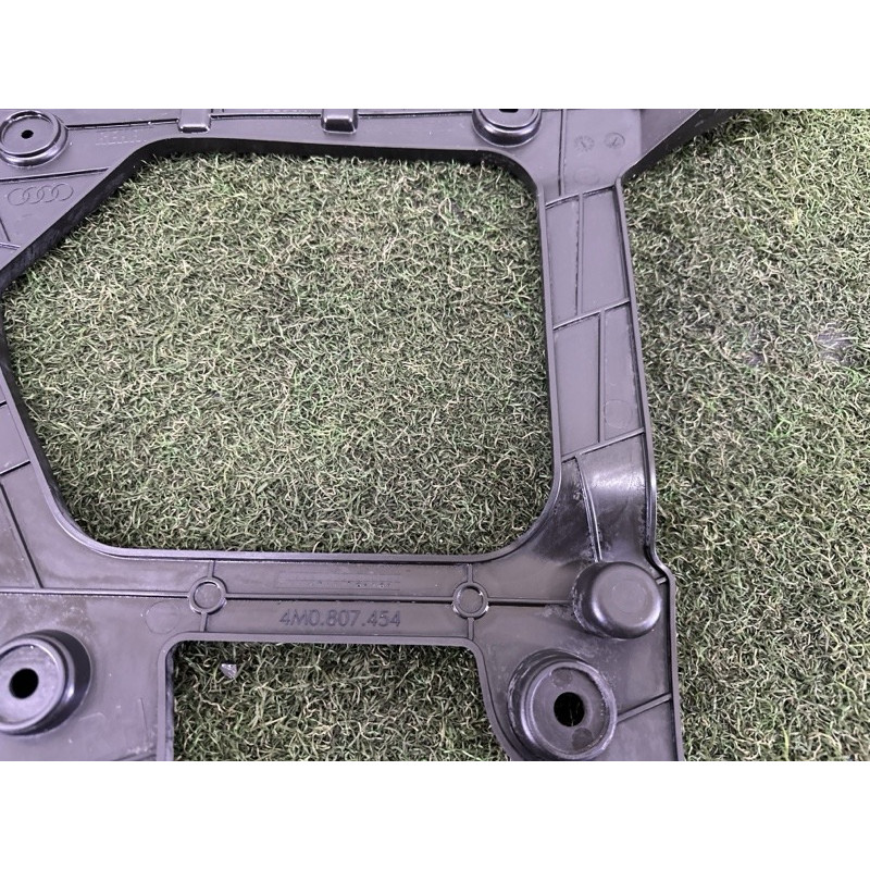 Крепление бампера (кузов и элементы) AUDI Q7 4M 2017 3.0 4M0807454
