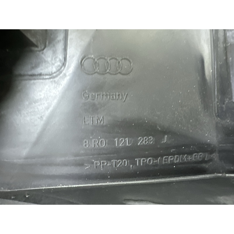 Повітропровід радіатора (кузов і елементи) AUDI Q5 8R 2012 3.2 8R0121283J
