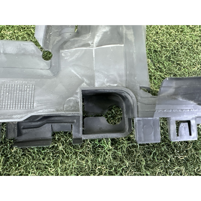 Повітропровід радіатора (кузов і елементи) AUDI Q5 8R 2012 3.2 8R0121283J