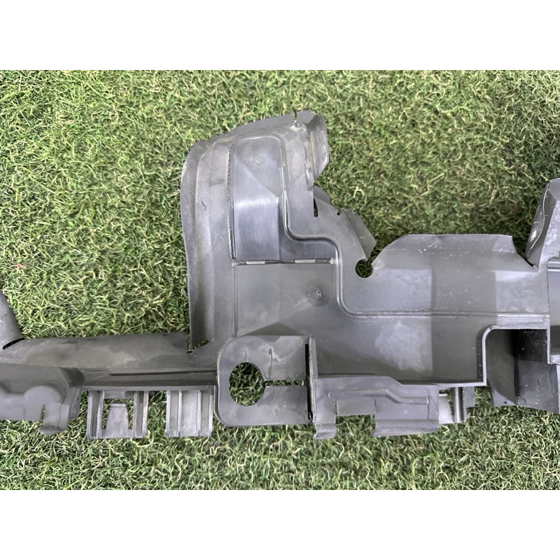 Повітропровід радіатора (кузов і елементи) AUDI Q5 8R 2012 3.2 8R0121283J