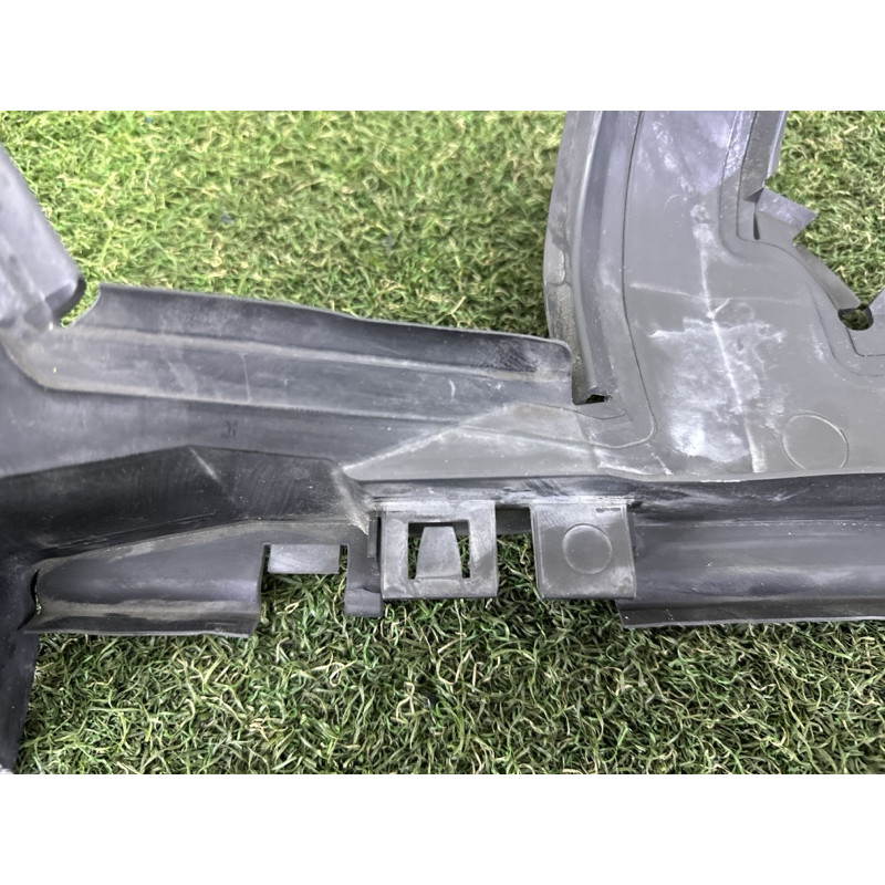 Воздуховод радиатора (кузов и элементы) AUDI Q5 8R 2012 3.2 8R0121284J