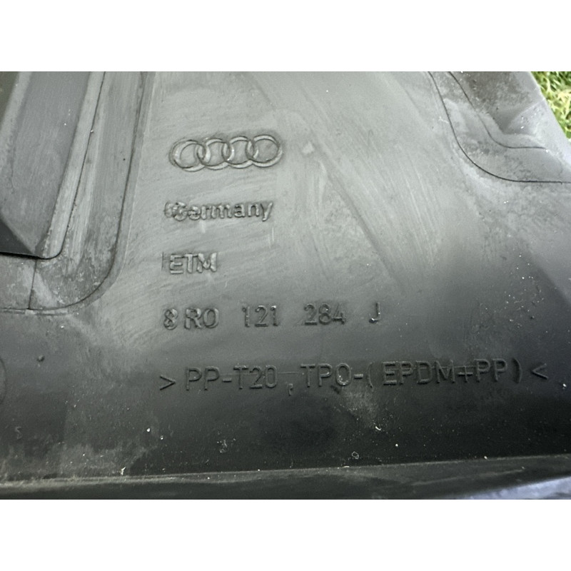 Воздуховод радиатора (кузов и элементы) AUDI Q5 8R 2012 3.2 8R0121284J