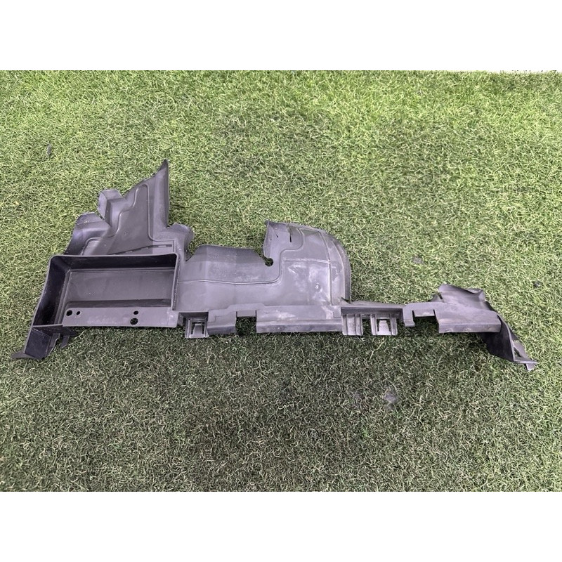 Воздуховод радиатора (кузов и элементы) AUDI Q5 8R 2012 3.2 8R0121284J