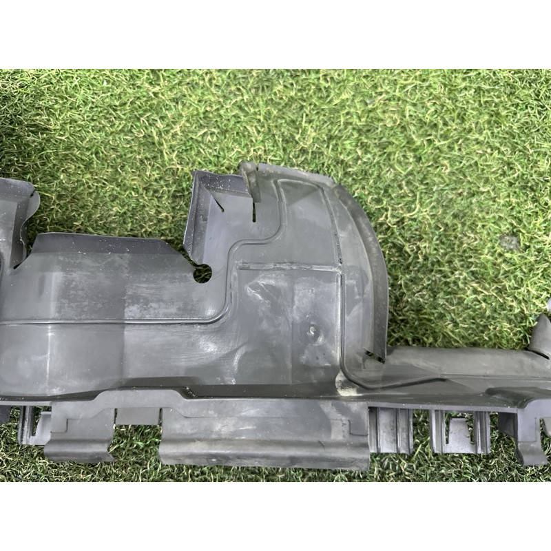 Воздуховод радиатора (кузов и элементы) AUDI Q5 8R 2012 3.2 8R0121284J