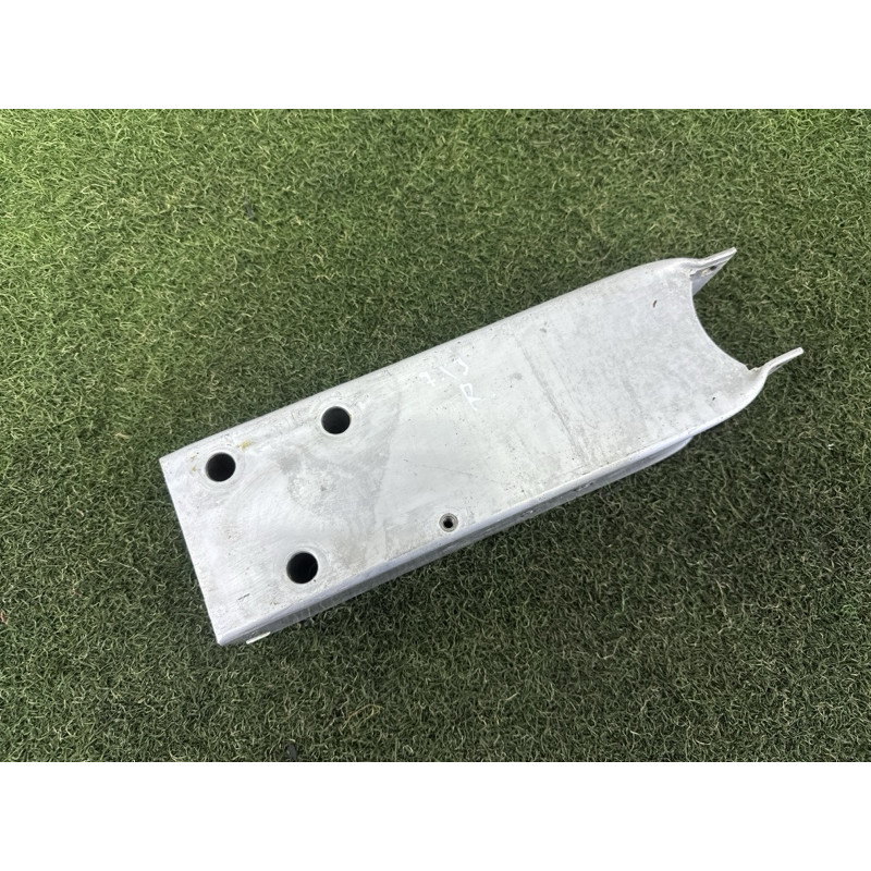 Кронштейн посилювача бампера (скло та дзеркала) BMW X3 F25 2013 2.0 51647274660