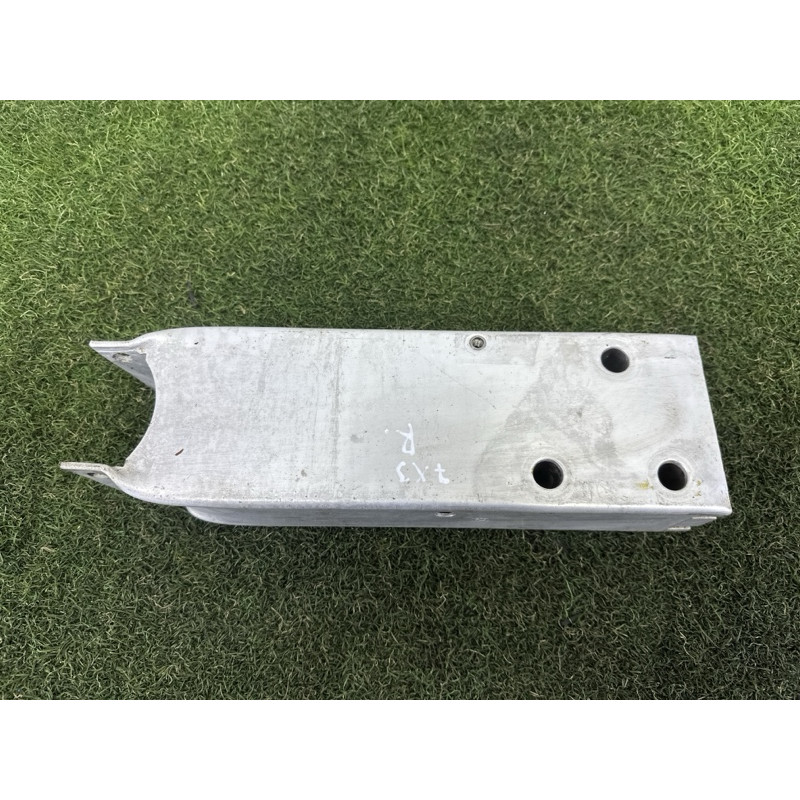 Кронштейн посилювача бампера (скло та дзеркала) BMW X3 F25 2013 2.0 51647274660