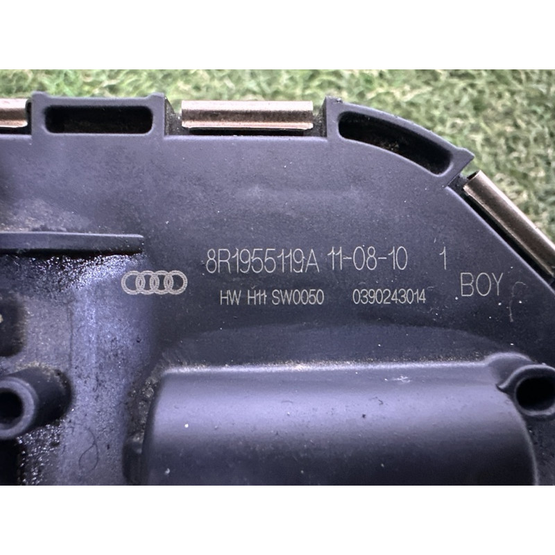Трапеция дворников (кузов и элементы) AUDI Q5 8R 2012 3.2 8R1955023D
