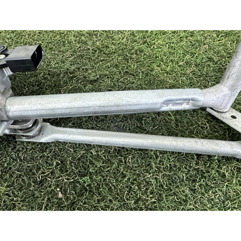 Трапеція склоочисників (кузов і елементи) LAND ROVER Range Rover Velar L560 2018 2.0 LR093421