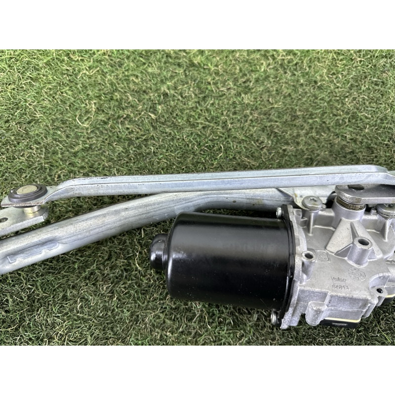 Трапеція склоочисників (кузов і елементи) LAND ROVER Range Rover Velar L560 2018 2.0 LR093421