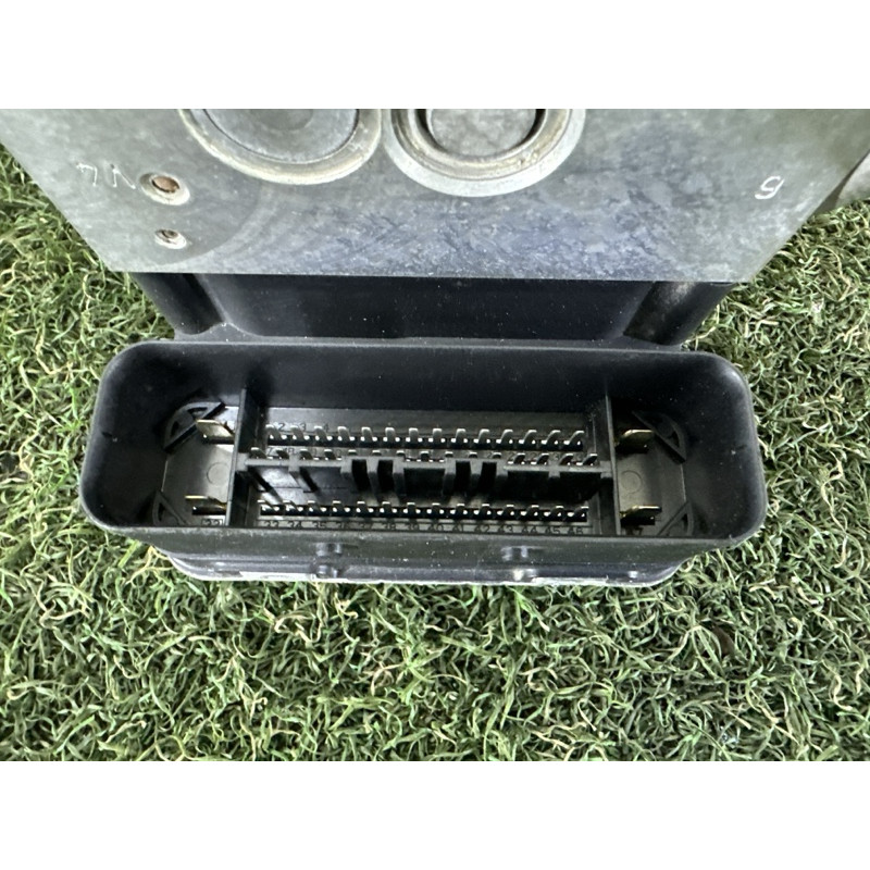 Блок abs (тормозная система) Volkswagen Touareg NF 2012 3.0 7P0614517J