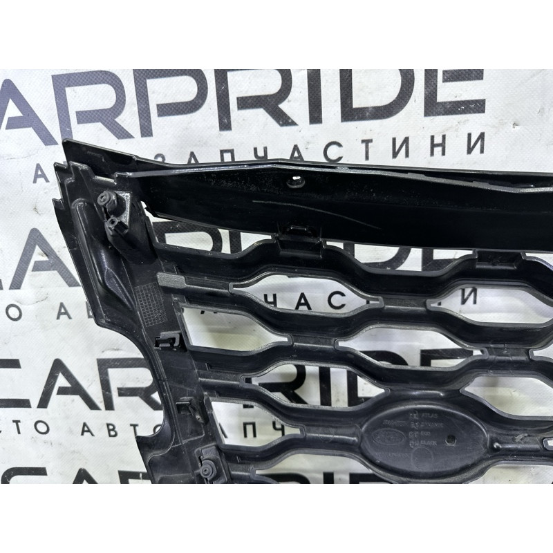 Решетка радиатора (наружные элементы кузова) LAND ROVER Range Rover Velar L560 2018 2.0 LR092631