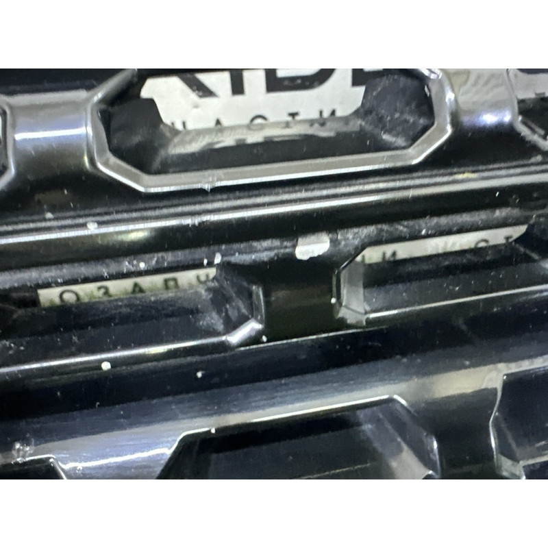 Решетка радиатора (наружные элементы кузова) LAND ROVER Range Rover L405 2014 5.0 LR055880