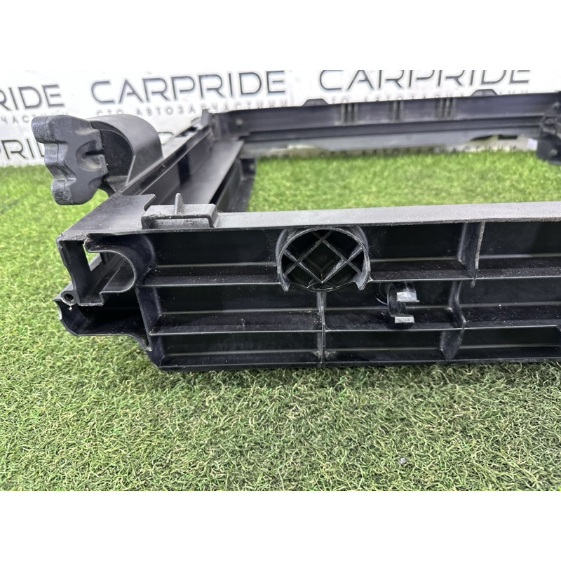 Рамка радиатора (кузов и элементы) BMW X5 E70 2012 4.4 17117631474