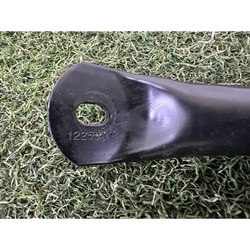 Розпірка передньої панелі (кузов і елементи) BMW X3 F25 2013 2.0 51647210504