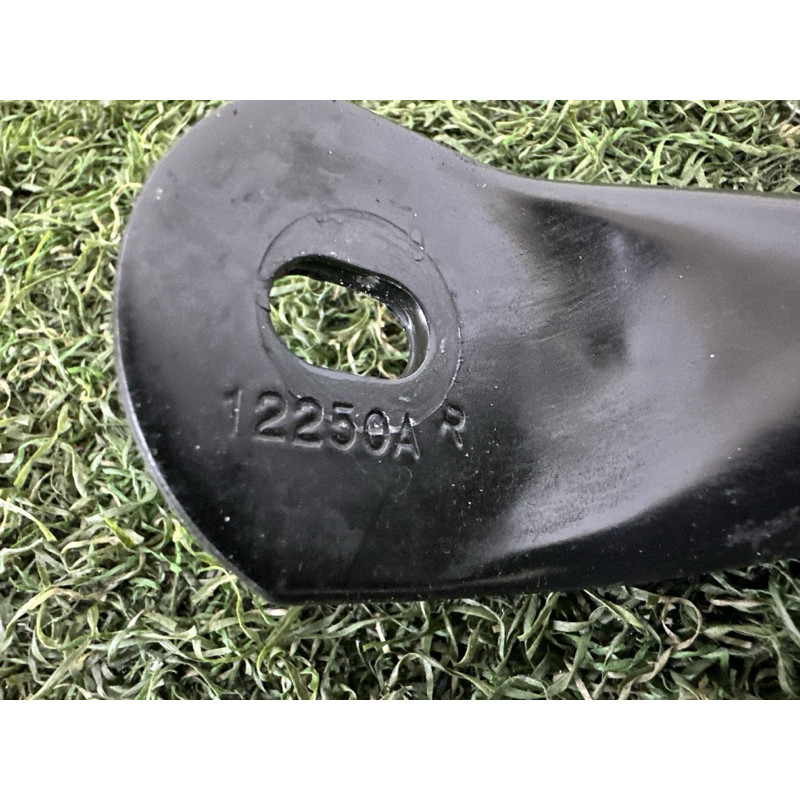 Розпірка передньої панелі (кузов і елементи) BMW X3 F25 2013 2.0 51647210504