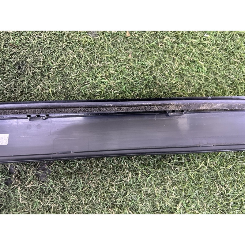 Молдинг лобового скла (кузов і елементи) LAND ROVER Range Rover Velar L560 2018 2.0 LR092716