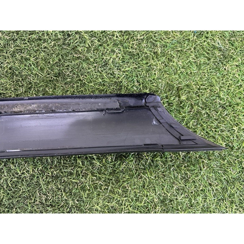 Молдинг лобового скла (кузов і елементи) LAND ROVER Range Rover Velar L560 2018 2.0 LR092716
