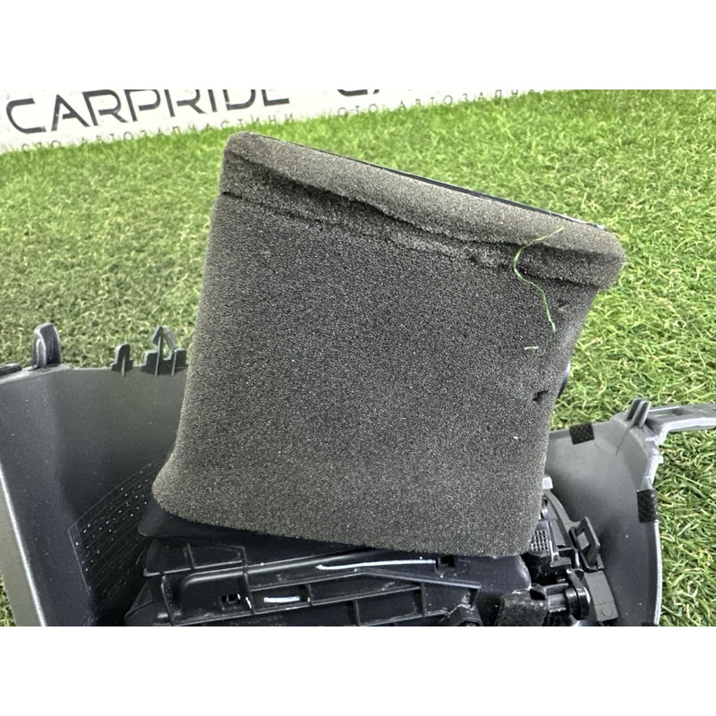 Дефлектор повітроводу (салон) KIA Sorento UM 2019 3.3 97490C6200MEC