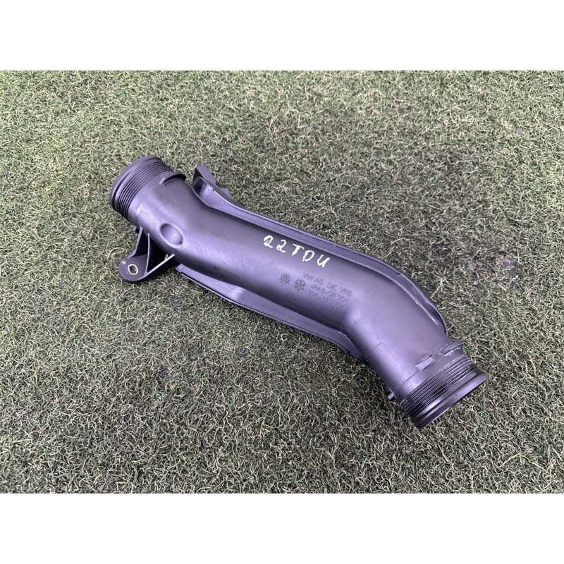 Патрубок інтеркулера (двигун та елементи) Volkswagen Touareg NF 2012 3.0 7P0145770