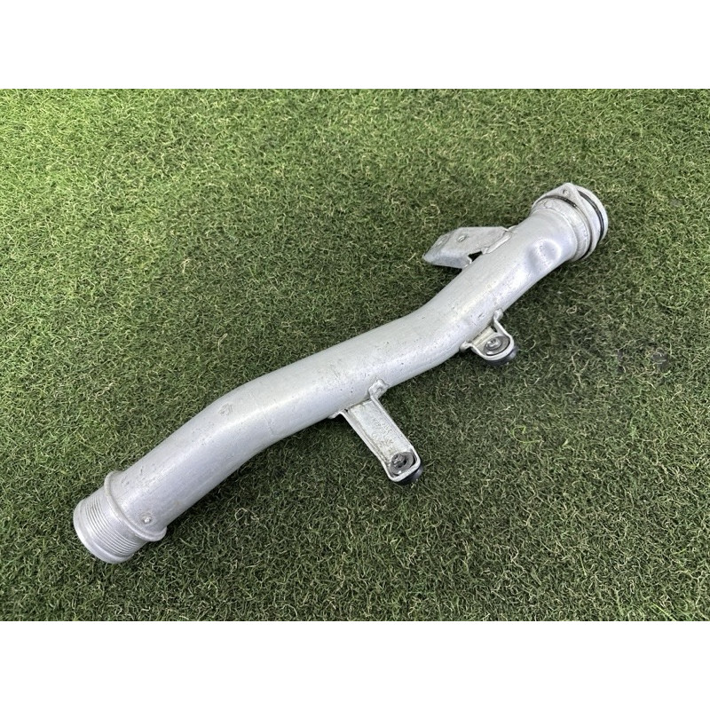Патрубок интеркулера (двигатель и элементы) Volkswagen Touareg NF 2012 3.0 7P0145762A