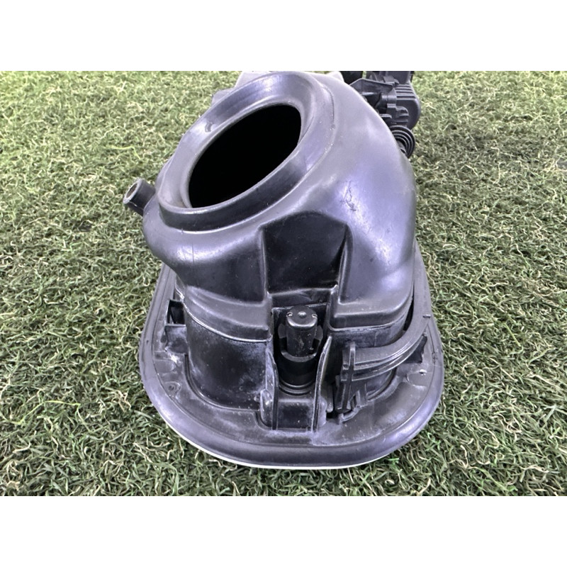Кришка паливного бака (кузов и элементы) LAND ROVER Range Rover L405 2014 5.0 LR035612