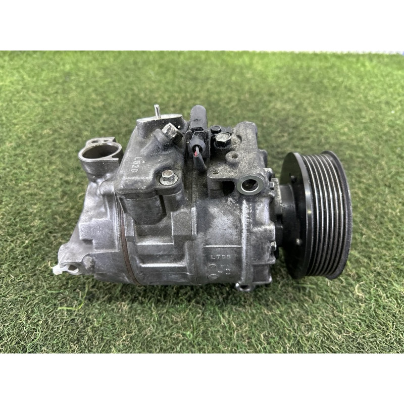 Компрессор кондиционера (отопление и кондиционирование) Volkswagen Touareg NF 2012 3.6 CGRA 7P0820803E