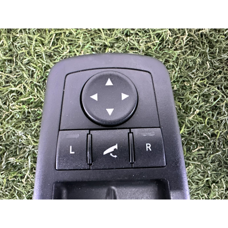 Блок кнопок склопідйомників (електрика / кнопки) Jeep Grand Cherokee WK2 2014 5.7 HEMi 68184803AA